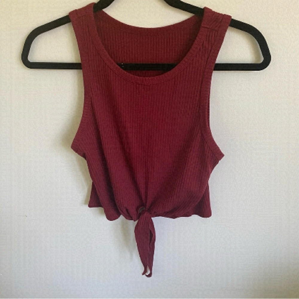 Shein Ribbed Cropped Tank Top Sleeveless w Knot in Burgundy Red • S Small